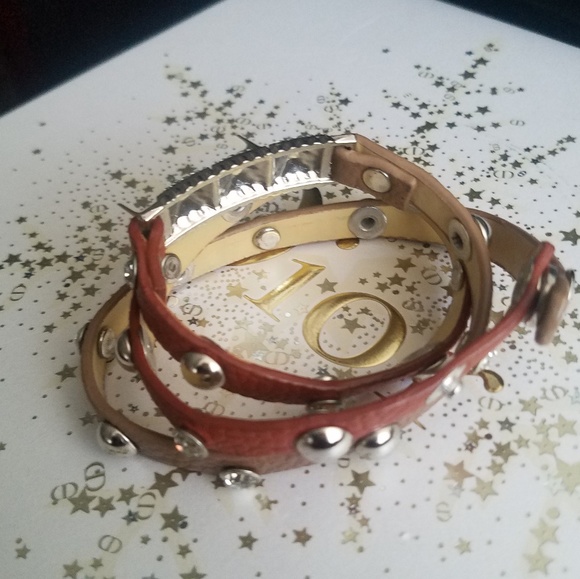 Faux leather Belt Bracelets - Picture 3 of 3